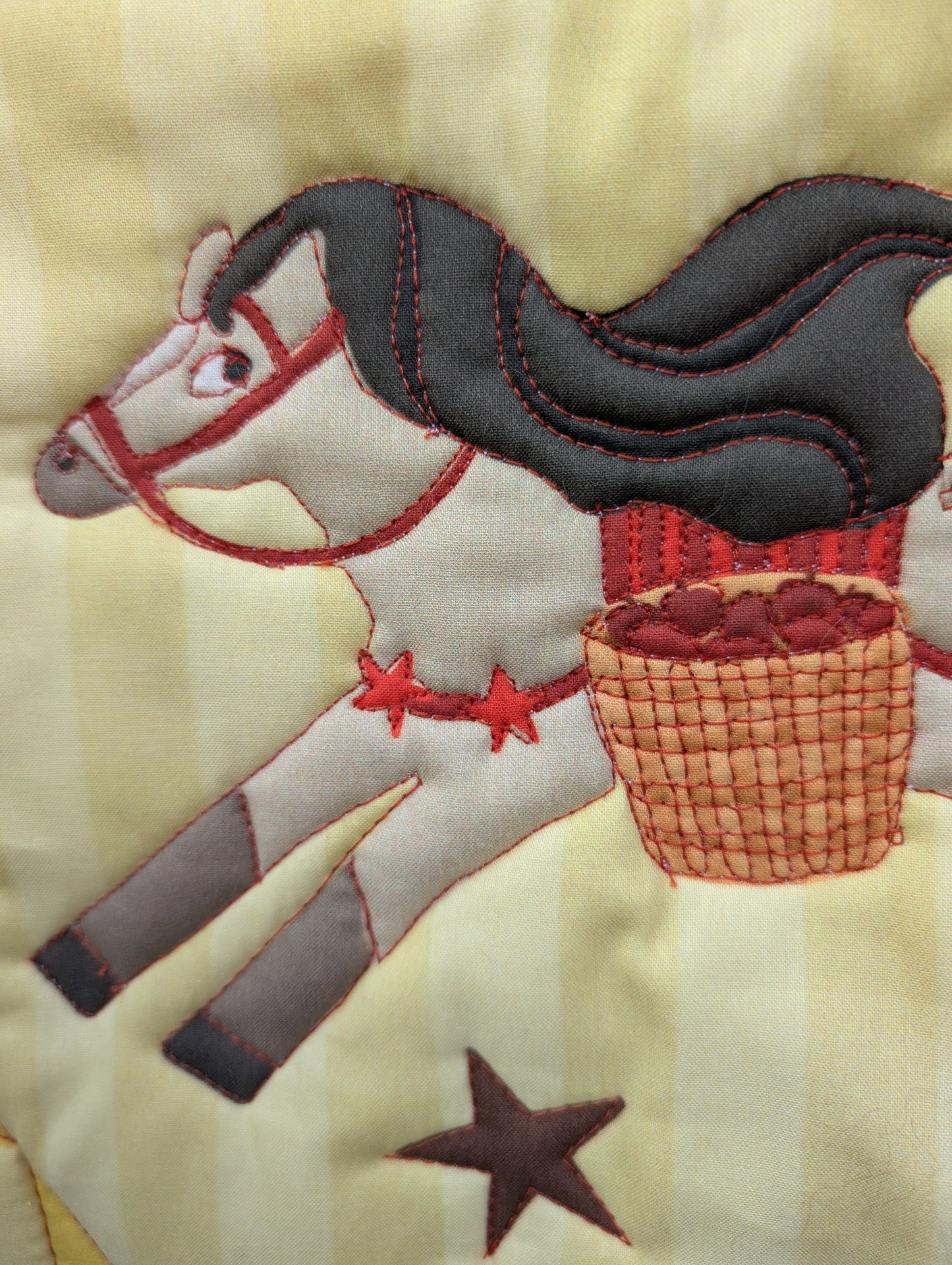 Apple-oosa Wholecloth Quilt Wall Hanging